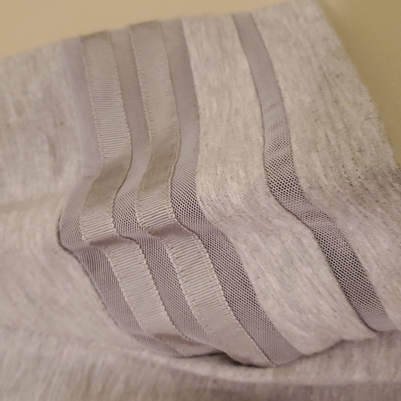 Ann Taylor Factory Gray Tee Size Small - Picture 3 of 4